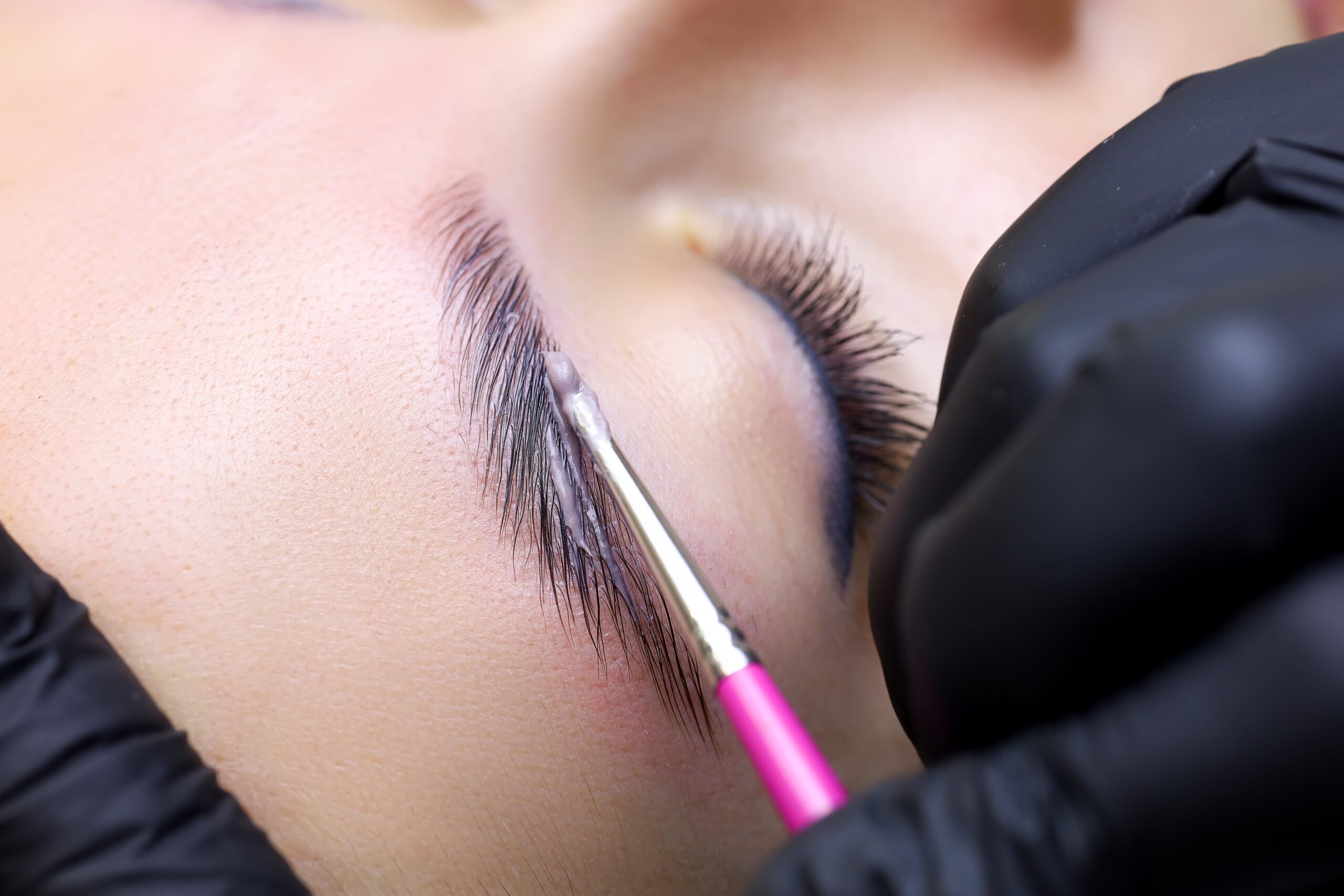 bruce,close,up,on,which,the,composition,for,lamination,is