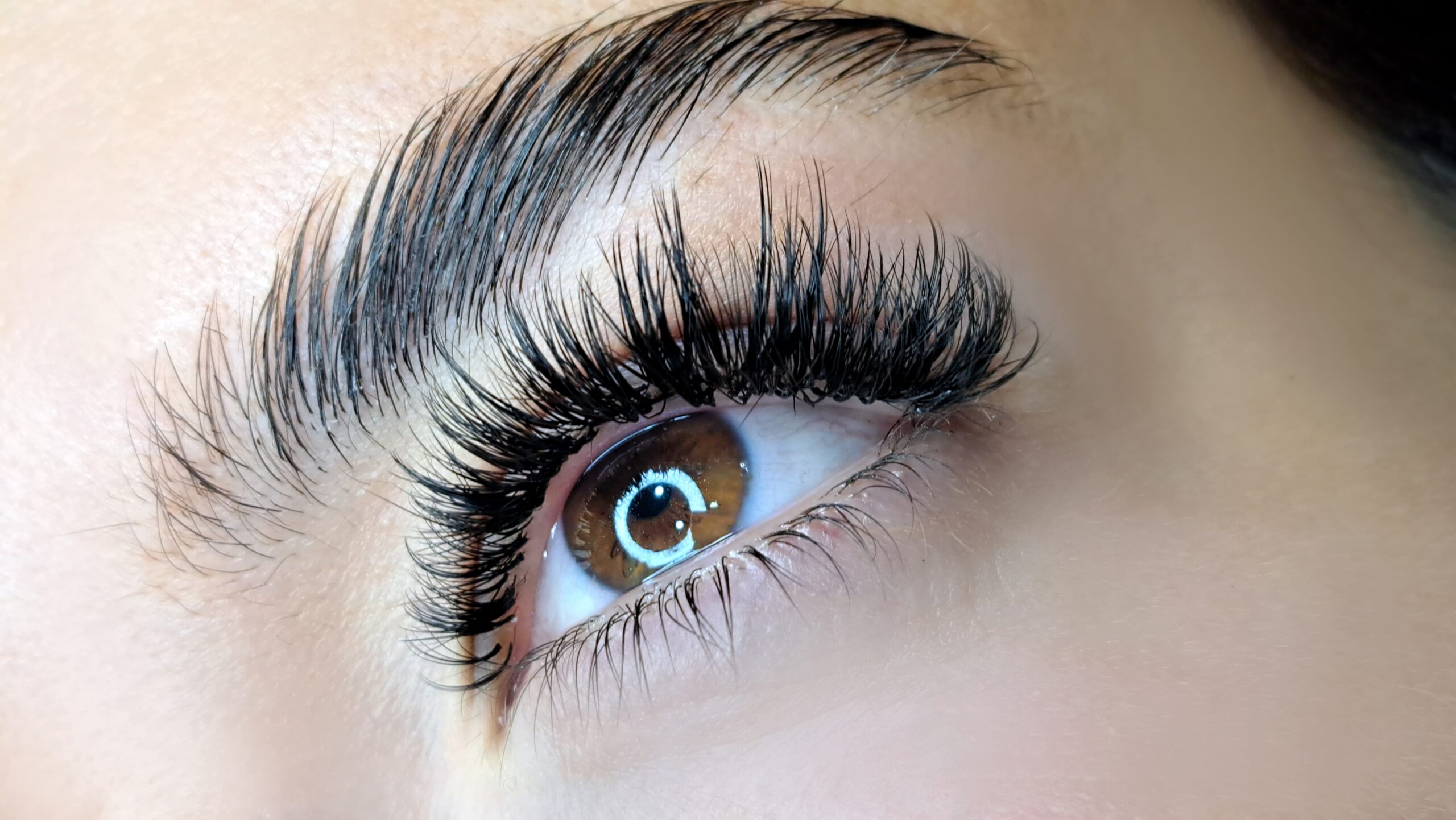 close,up,of,eye,with,eyelash,extensions,,beauty,salon,treatment