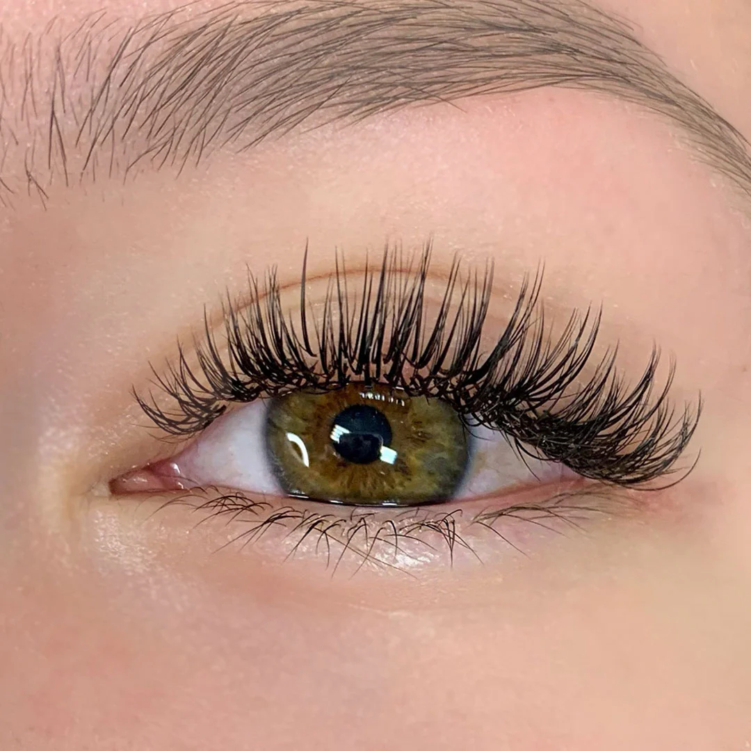 wet look lashes